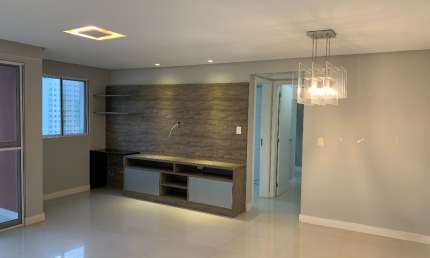 Apartamento 2/4 com Suíte, sala ampliada e Varanda - Piatã