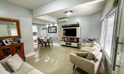 Casa com 3 quartos à venda na Rua das Caravelas, 88, Vila Ipiranga, Porto Alegre por R$ 1.100.000