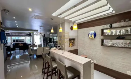 Casa com 3 quartos à venda na Rua Cananéia, 340, Vila Jardim, Porto Alegre por R$ 1.280.000