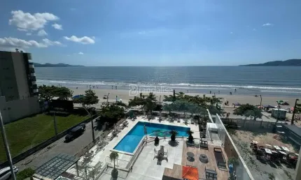 4 suítes 3 vagas mobiliado ampla área de lazer, meia praia, itapema - sc
