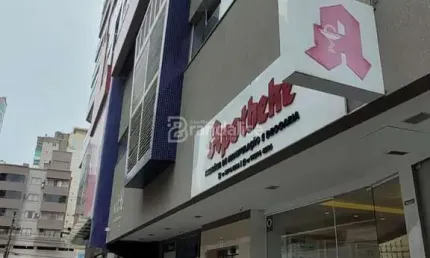 Sala comercial proximo a avenida, Meia Praia, Itapema - SC