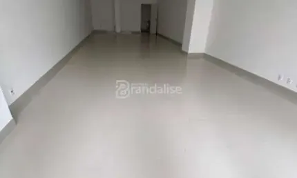 Sala comercial locaÇÃo anual meia praia, Meia Praia, Itapema - SC