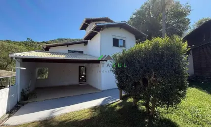 Casa + loft cercado pela natureza – Bairro Encantada, Garopaba/SC
