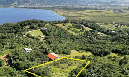 Terreno de oportunidade à venda com vista de tirar o folego para praias e lagoa!