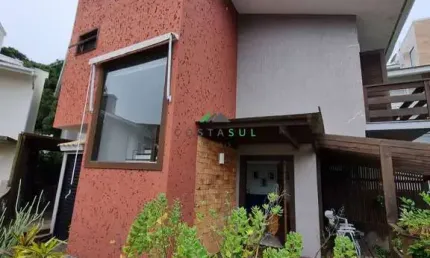 Lindo Sobrado à Venda no Bairro Panorâmico – Garopaba/SC