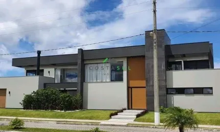 Casa de Alto Padrão no Condomínio Garopaba Internacional