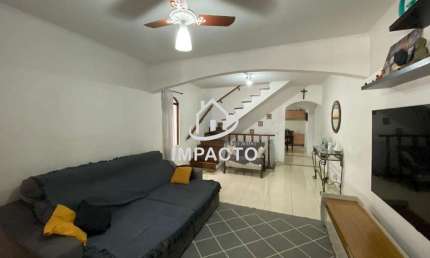 Casa à venda com 3 quartos sendo 1 suíte e 2 vagas à venda