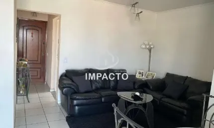 Apartamento à venda com 77m², 3 dormitórios sendo 1 suíte e 1 vaga de garagem.