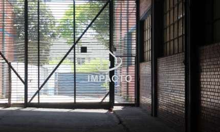 Galpões com escritórios, disponíveis para locação, em Osasco, Zona Oeste de São Paulo. Módulos a partir de 2.800m² para locação (área total disponível 5.600m²)