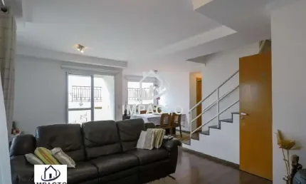 Cobertura com 178m², 3 suítes, 5 banheiros e 2 vagas de garagem.