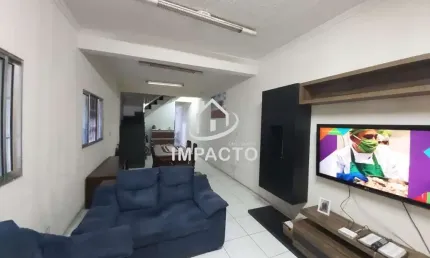 Sobrado com 5 dormitórios sendo 2 suítes e 2 vagas de garagem