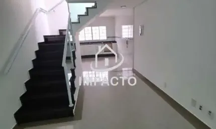 Sobrado com 2 dormitórios, 2 vagas e área gourmet com churrasqueira