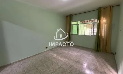 Sobrado com 4 dormitórios sendo 1 suíte com 3 vagas à venda