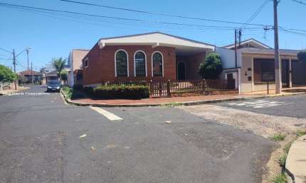 Casa para Venda em Ribeirão Preto, Sumarezinho, 3 dormitórios, 1 suíte, 3 banheiros, 2 vagas