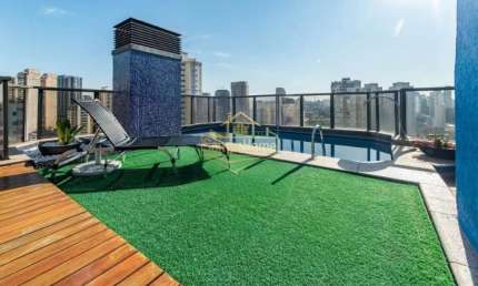 Aconchegante Cobertura de 911m², sendo 1 apto por andar, triplex com elevador interno conectando os pavimentos.