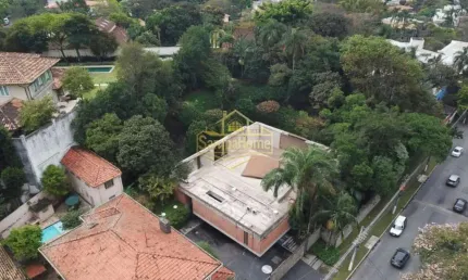 Mansão de Alto Padrão na Cidade Jardim 3.100m² de Terreno em Localização Privilegiada
