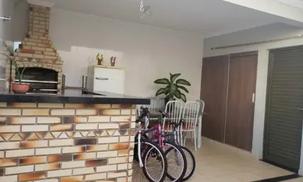 Casa com 3 Quartos e 2 banheiro à Venda, 139m²Centro - Bertioga, SP