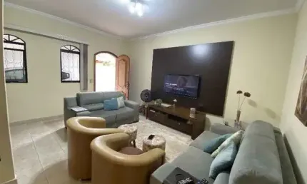 Casa com 3 Quartos e 2 banheiro à Venda, 137m²Água Branca - Piracicaba, SP