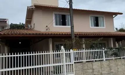 Casa com piscina a venda em praia do sonho, palhoça/sc