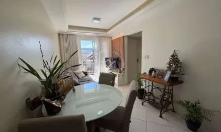 Apartamento semi-mobiliado com 2 dormitórios próximo à UNISC