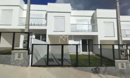 Triplex moderno com 2 quartos, sacada e área gourmet