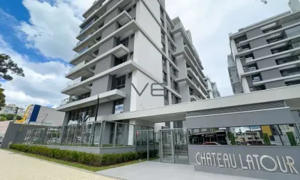 Apartamento alto padrão com 2 suítes, 96m² privativos, 2 vagas de garagem, no Seminário, Curitiba - PR.