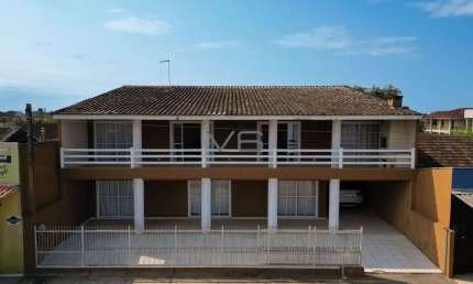 Casa Duplex, com 5 quartos, 296 m² privativos, 5 vagas de garagem, em Guaratuba - PR.