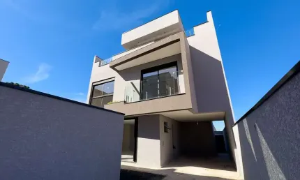 Casa sobrado, com 3 quartos, 183,97 m² privativos, 2 vagas de garagem, em santa felicidade, curitiba - pr.