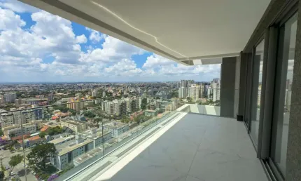 Apartamento Alto Padrão com 3 suítes, 155 m² privativos, 3 vagas de garagem, no Água Verde, Curitiba - PR.