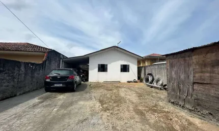  casa com espaço de  terreno livre  medindo  12x10 

