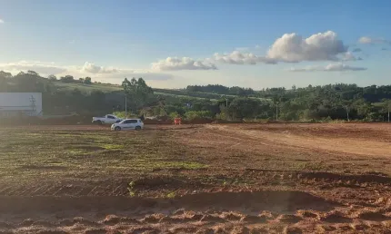 Loteamento aberto , planejado financiamento direto !
