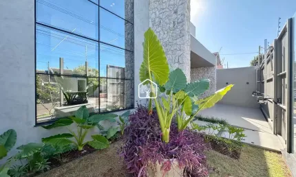 Casa com 3 quartos à venda na Rua Fernando César Menezes Nagib Neme, 0001, Jardim Tóquio, Maringá, 189 m2 por R$ 1.540.000