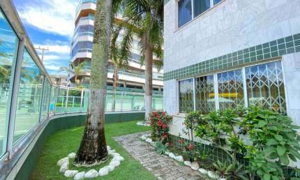 Apartamento a uma quadra da Praia do Forte em Cabo Frio