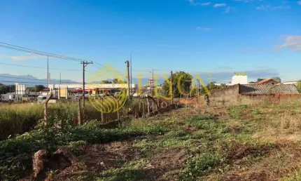 Casa comercial à venda no Jardim Vista Alegre, Guaratinguetá 