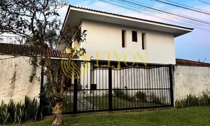 Sobrado Alto Padrão em Belveder Clube dos 500, Guaratinguetá/SP