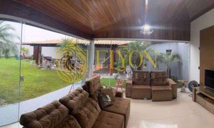 Casa de 465m2 à Venda no Bairro Santa Edwirges, Aparecida - SP