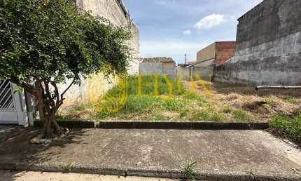 Terreno à venda na Rua Maria de Lourdes Carvalho, Jardim Esperança, Guaratinguetá