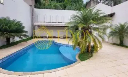 Casa com 4 quartos, 328 m², à Venda - Portal das Colinas - Guaratinguetá/SP