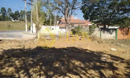 Terreno Comercial de Esquina de 1100m2 à Venda na Avenida Nossa Senhora de Fátima, Guaratinguetá
