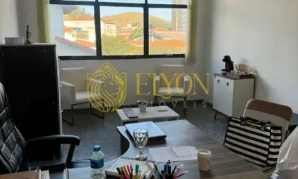 Casa comercial à venda no Centro, Guaratinguetá 