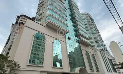 Cobertura com 4 quartos à venda na Rua 137, Meia Praia, Itapema