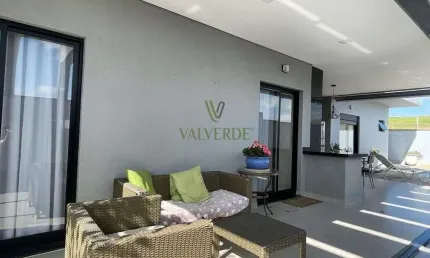 Casa em condomínio à Venda em São José dos Campos - SP