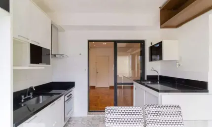 Apartamento tipo para locação em Bela Vista com 2 quartos, sendo 1 suíte, 60m²