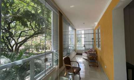 Apartamento tipo para locação com 3 quartos, sendo 1 suíte, 142m²