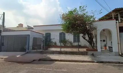 Casa tipo para locação em parque continental com 3 quartos, sendo 1 suíte, 330m²
