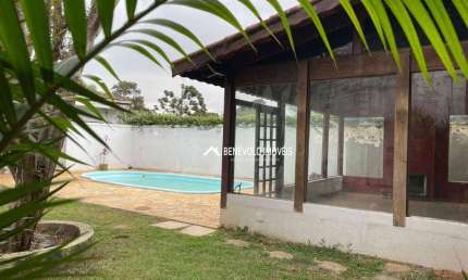 Casa com 4 dormitórios para alugar, 300 m² por R$ 8.000,01/mês - Vila Santo Antônio - Cotia/SP