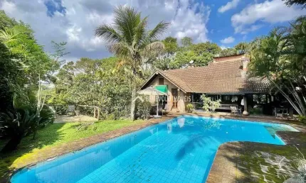 Casa com 3 dormitórios à venda, 363 m² por R$ 1.998.000 - Granja Viana - Carapicuíba/SP