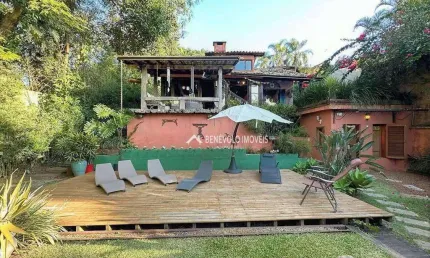 Casa com 5 dormitórios à venda, 334 m² por R$ 2.250.000 - Miolo da Granja - Cotia/SP