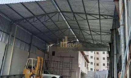 Galpão ZUP I com 380m² área total, Energia trifásica,.