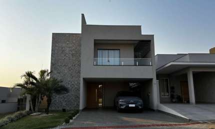 Casa à venda no condomínio Aranguá em Londrina - Parque Tauá